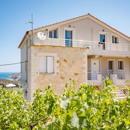 Konstantinos Hilltop Vineyard Escape Prázdninový dům *